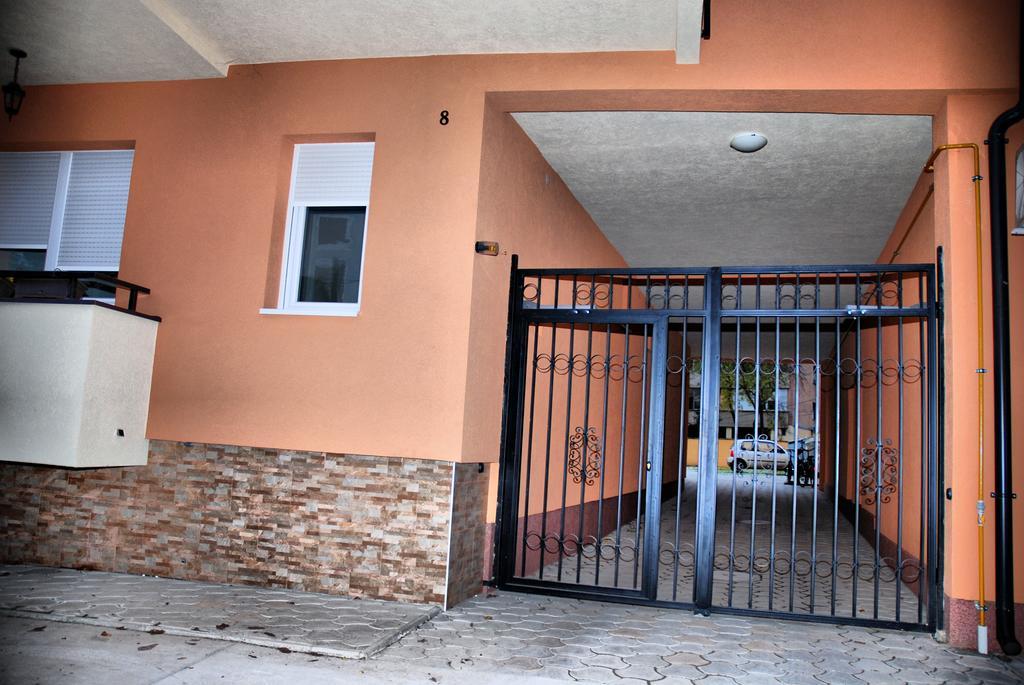 Apartman Milkovic 2 松博尔 外观 照片